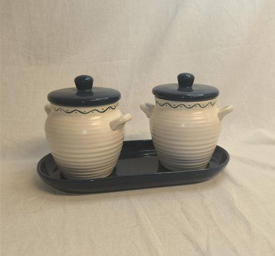Ceramic spice/serving set with lid