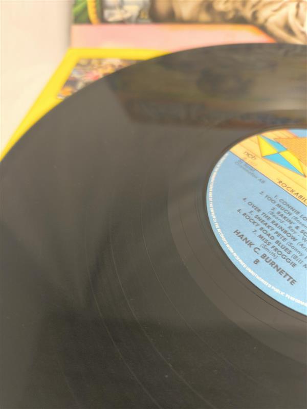 Hank C. Burnette – Rockabilly Essence (Gasseroonie)