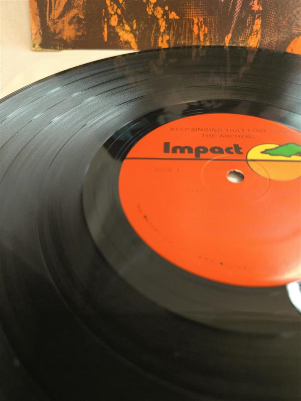 The Archers – Keep Singin’ That Love Song