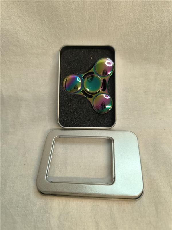 Fidget Spinner - Metal with Rainbow Effect + Metal Box