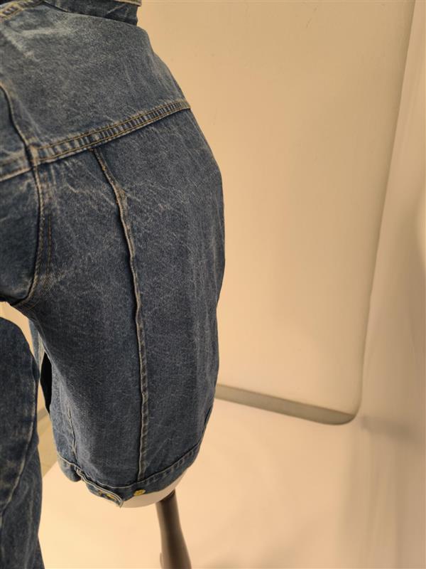 Herrmodell i ljus denim, S/P‑storlek