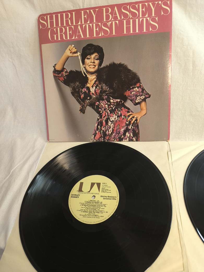 Shirley Bassey's Greatest Hits