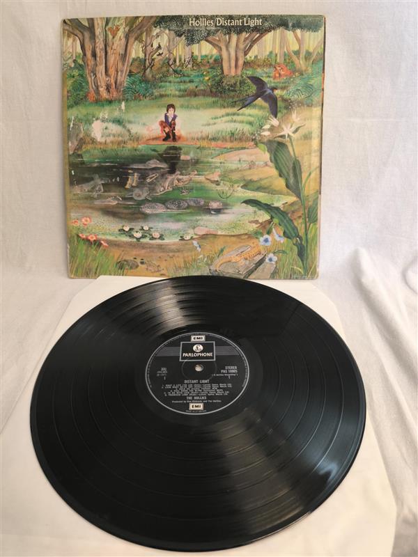 The Hollies – Distant Light