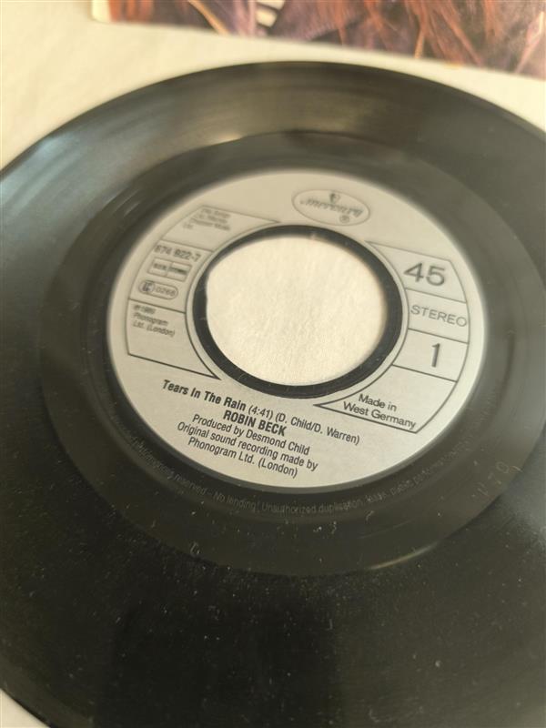 Robin Beck – Tears in the Rain (7”)
