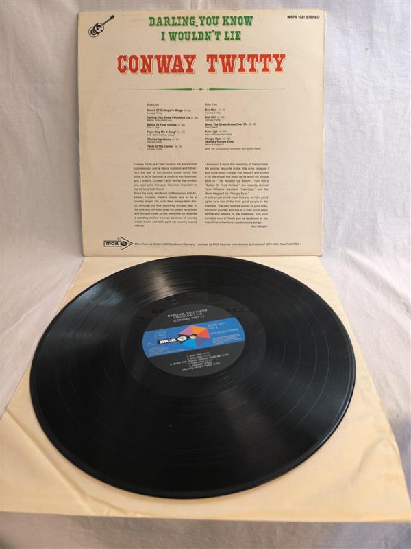 Conway Twitty – Darling, You Know I Wouldn’t Lie