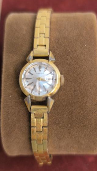 Vintage Wristwatch – USSR – Gold Tone