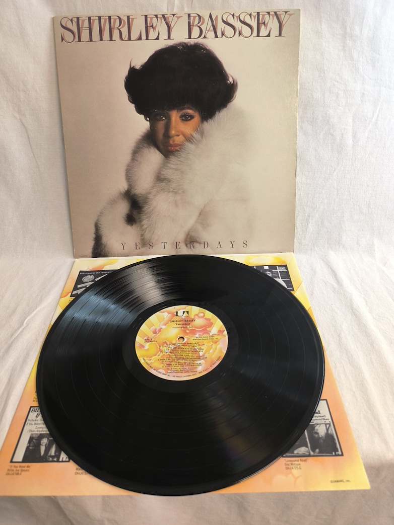 Shirley Bassey "Yesterdays"