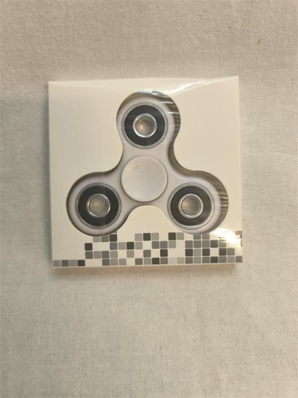 Fidget Spinner – White with ball bearings