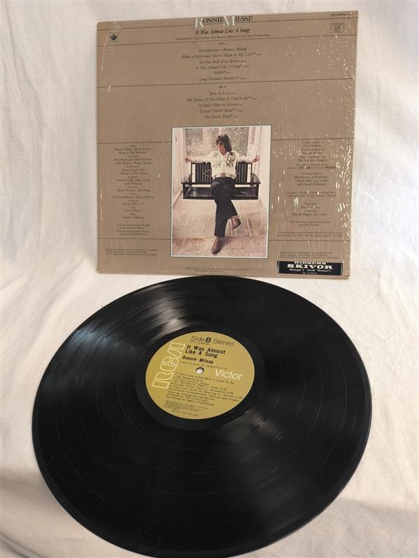 Ronnie Milsap – It Was Almost Like a Song (Vinyl, RCA Victor, 1977)