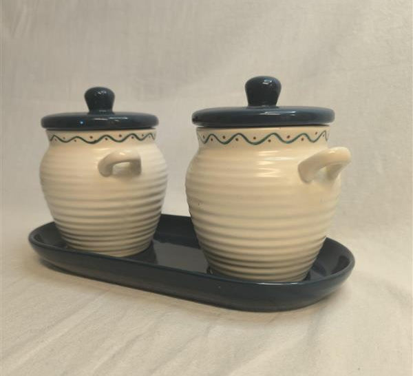 Ceramic spice/serving set with lid